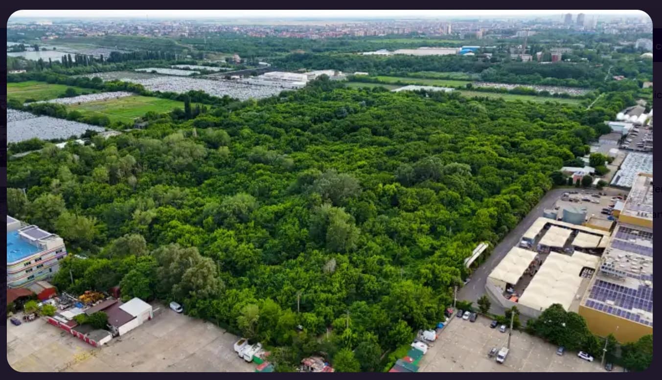 Teren intravilan în suprafață de 103.131 mp situat în Splaiul Unirii, București